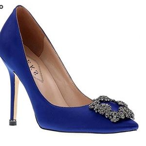 NWT. Manolo Blahnik look-a-like blue satin pumps. Size 6. Brand new. Never wore.